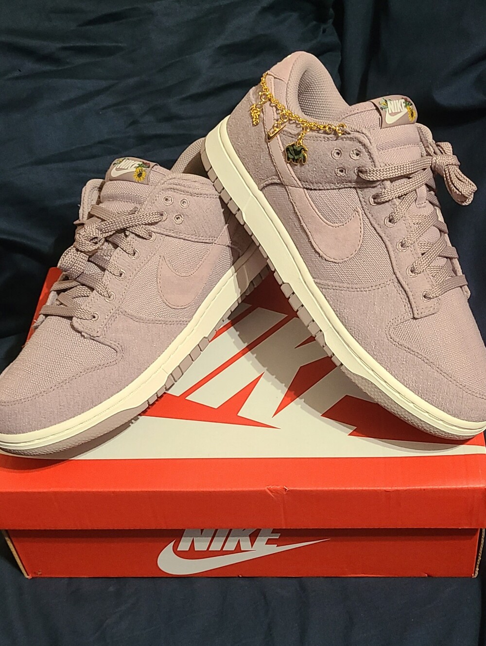 Nike Dunk Low "Now Accepting Flowers", New In Box! Men 10/Women 11.5